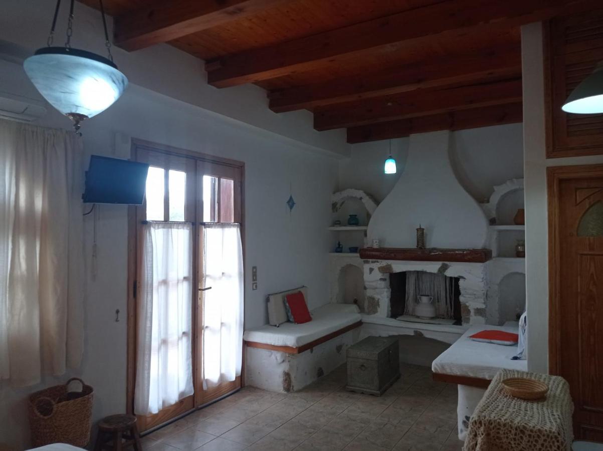 Harmonic Place Loutraki Exterior photo